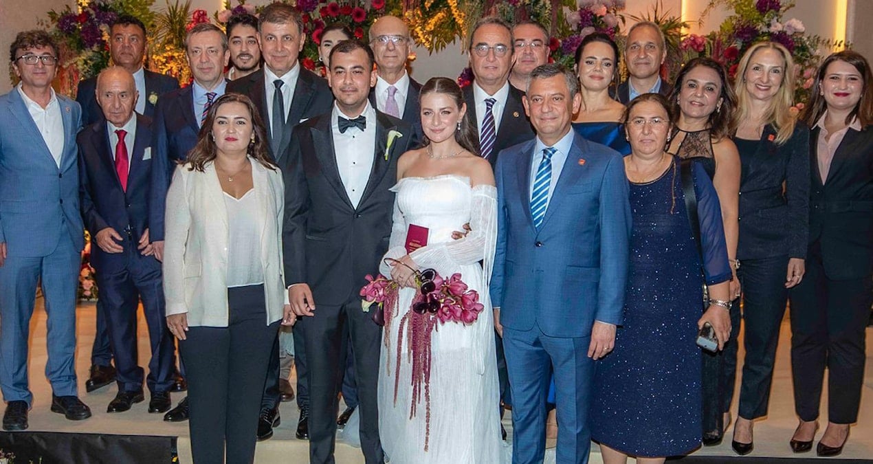 olaganustu kurultay oncesi chplileri bulusturan dugun ABYvY8bV