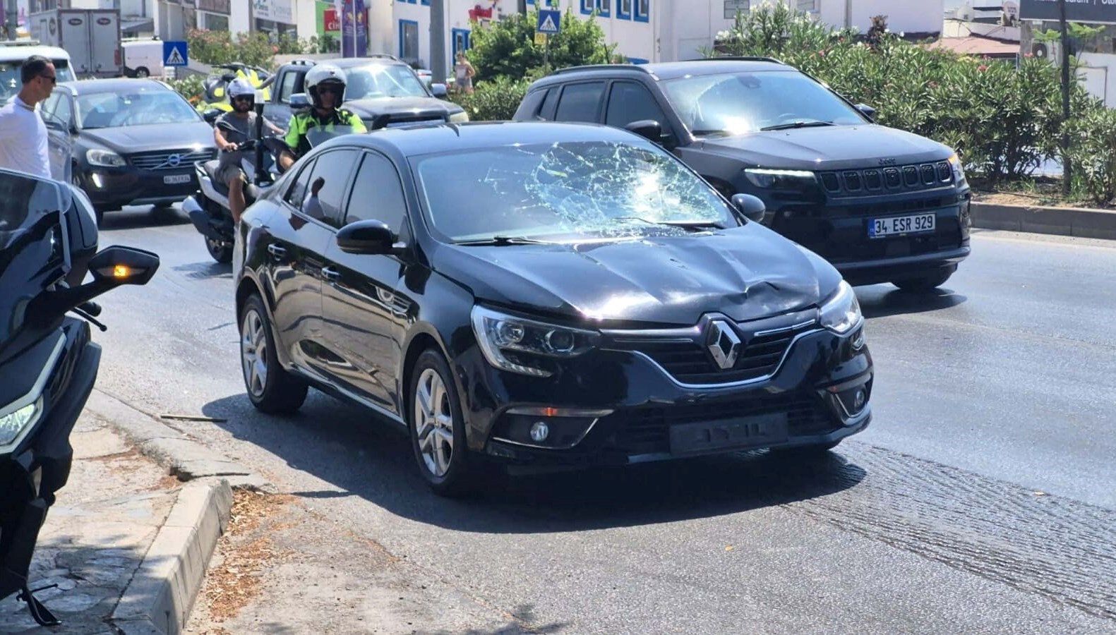 otomobilin carptigi yaya oldu X1ClepQq