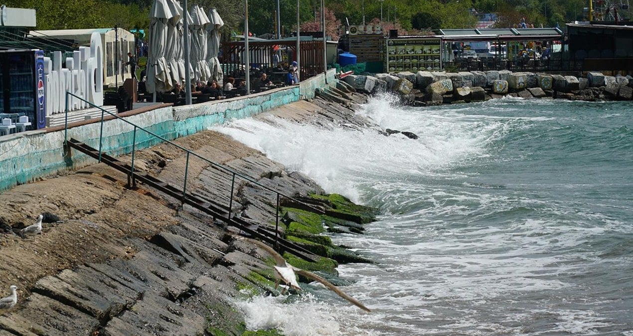 tekirdagda etkili olan poyraz deniz ulasimini olumsuz etkiliyor VO4PfvkE