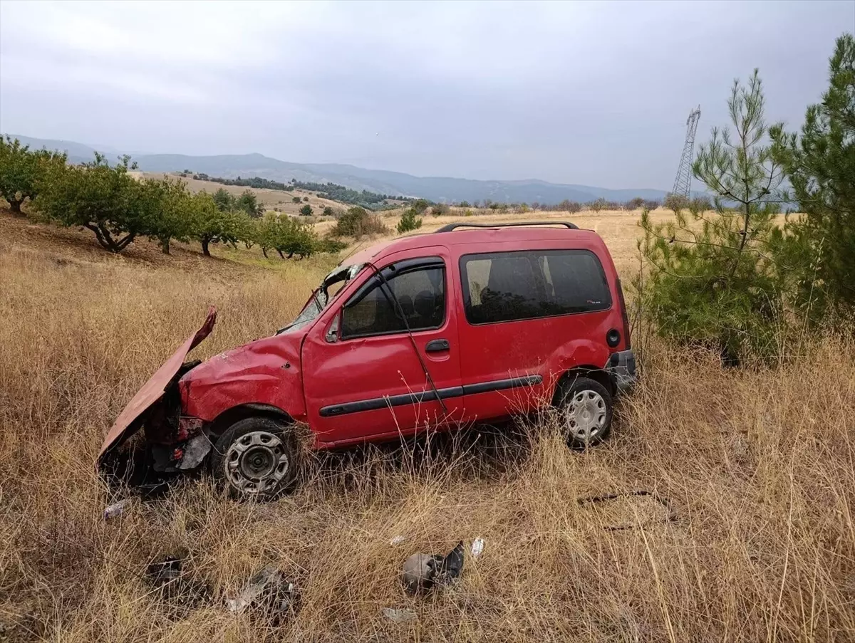 bilecikte arac devrildi surucu yaralandi 7CSrfF3v