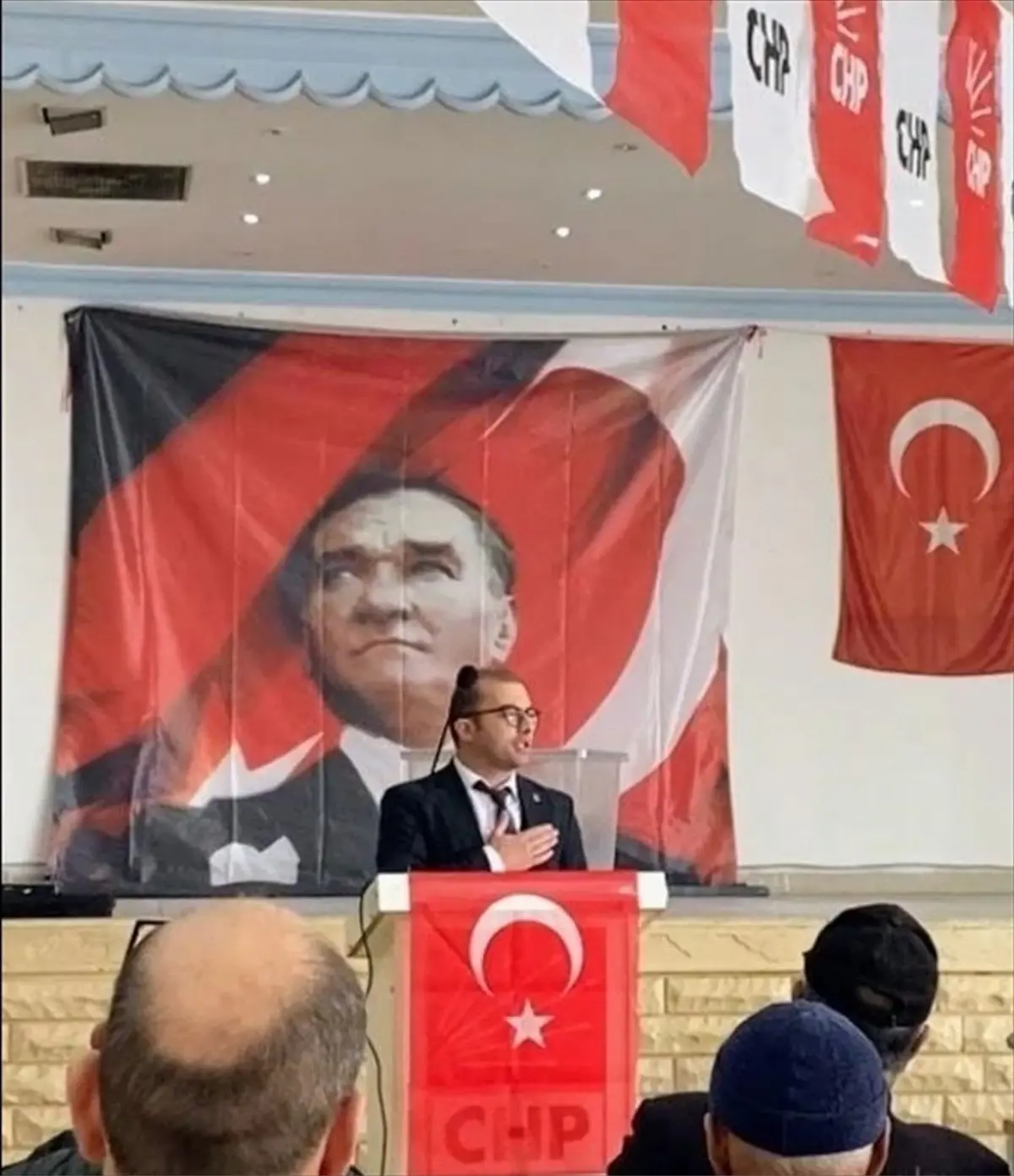 chp bayburtta yeni baskan secildi LkLiygpQ.jpg
