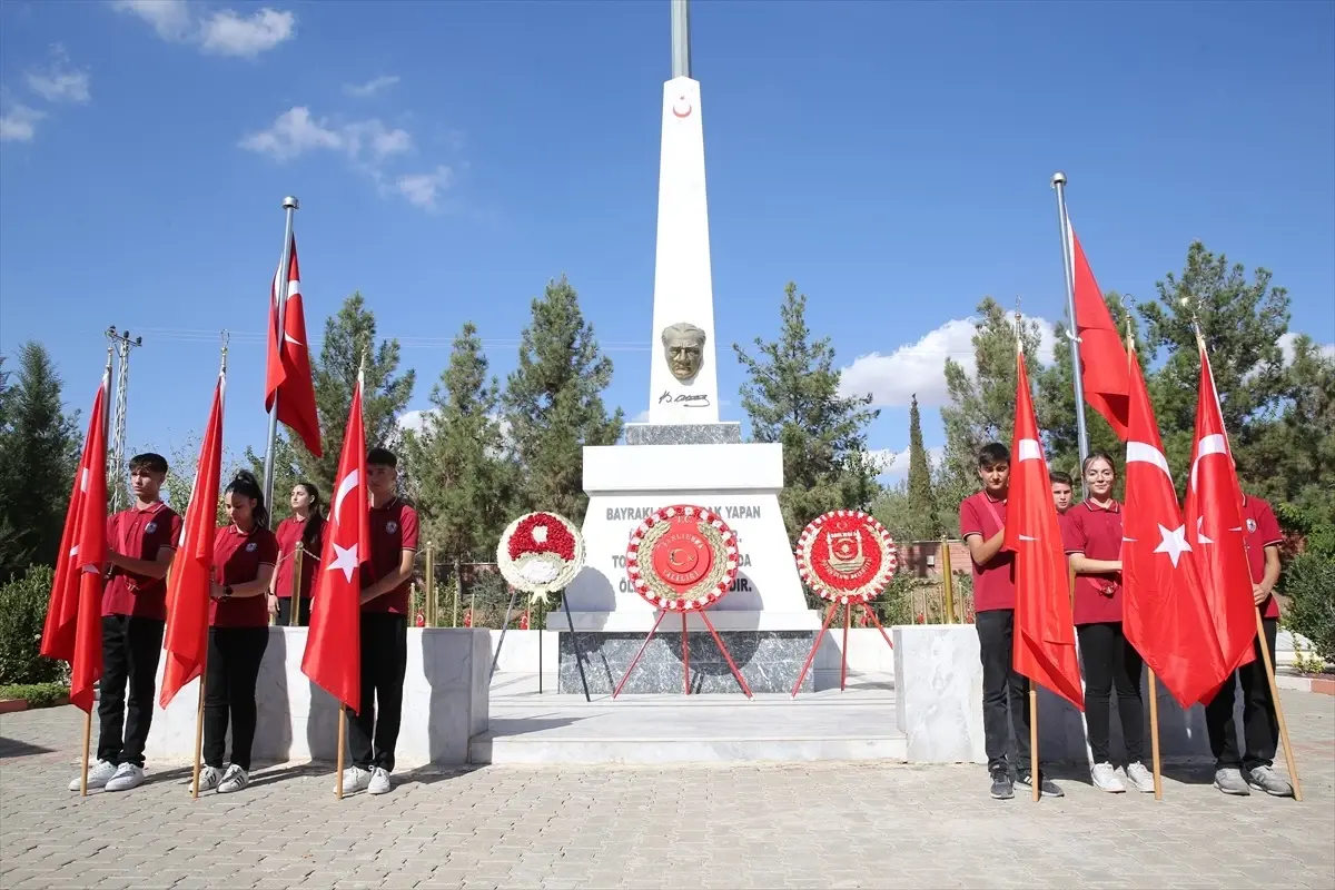 gaziantep ve cevre illerde cumhuriyetin 102 yili kutlaniyor TjIUPHge.jpg