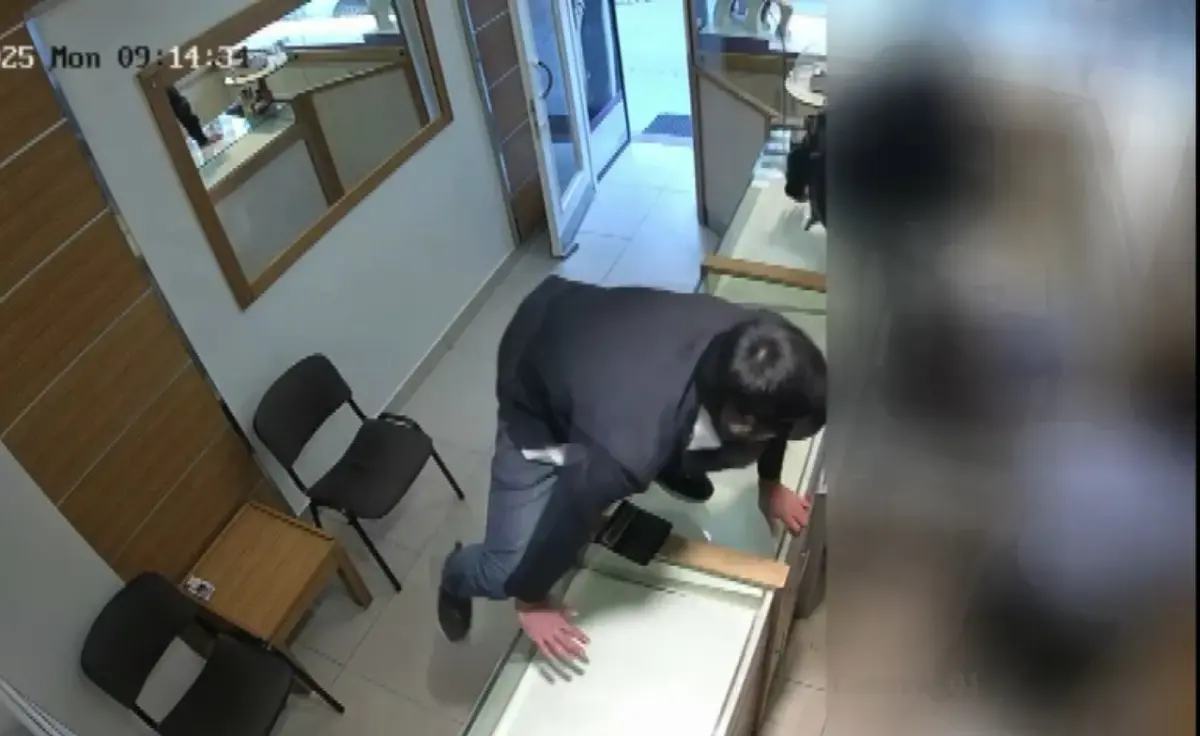 kuyumcuda soygun 5 azeri supheli yakalandi R1LXdcwa.jpg