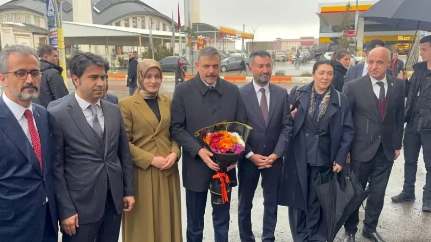 İçişleri Bakanı Çiftçi Ağrı’da AK Parti Teşkilatı ile Bir Araya Geldi