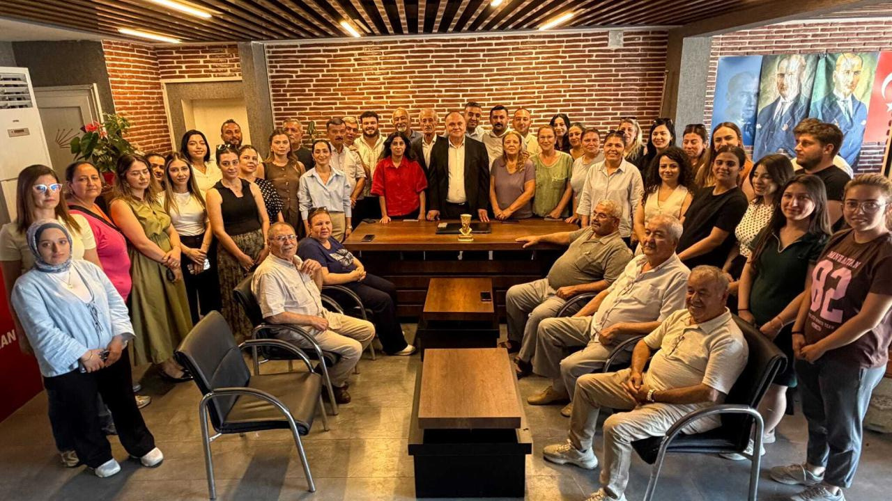Chp ceyhanda toplu istifa 46 yonetici yeni partiye katiliyor GIx6GXEn