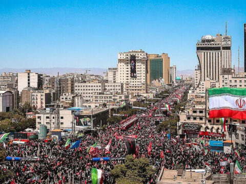 Iranin eski dini lideri ali hamaney meshedde topraga verildi Aq1qLLt1