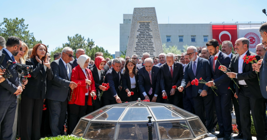 Yeni parti a takimi belli oldu 1kADkXTV